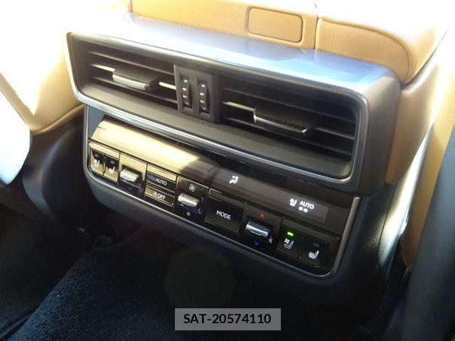 Lexus LX 2022-03 8074350-17