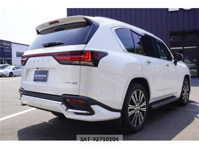 Lexus LX 2023-07 8131019-24