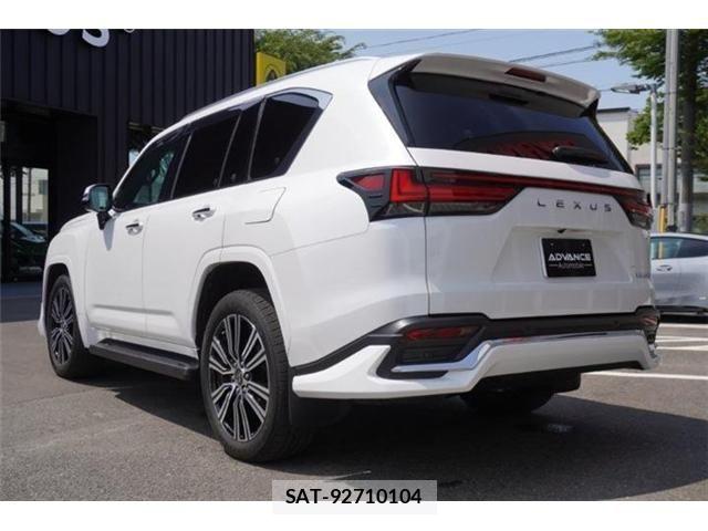 Lexus LX 2023-07 8131019-2