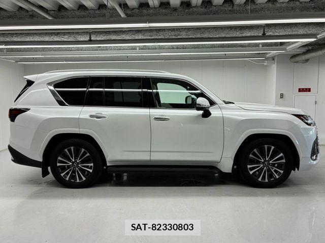 Lexus LX 2025-07 8208398-8