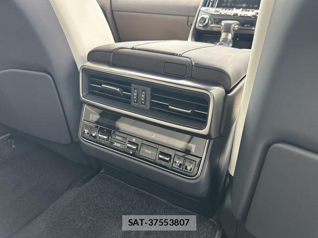Lexus LX 2026-01 8208396-18