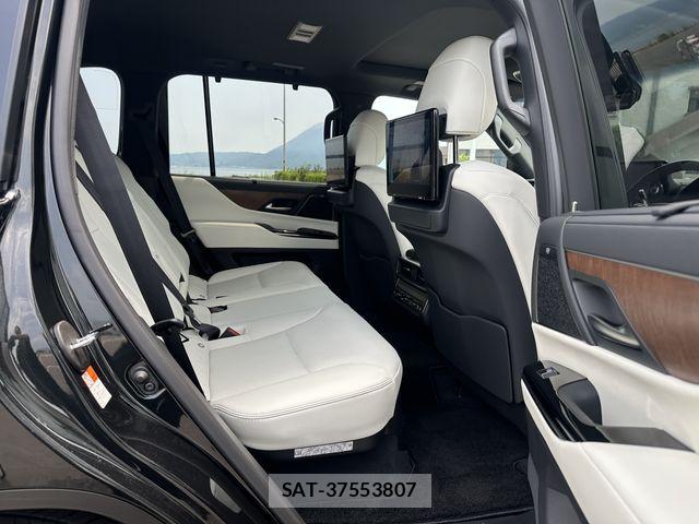 Lexus LX 2026-01 8208396-7