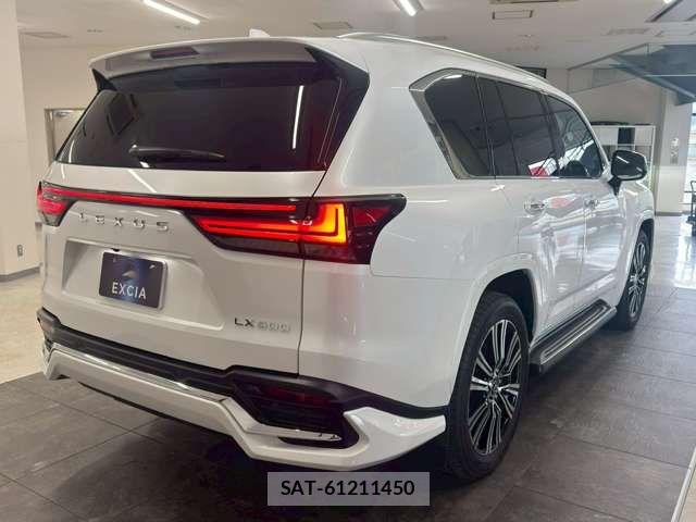 Lexus LX 2025-09 8562452-11