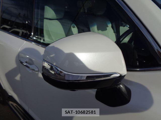 Lexus LX 2023-08 8743453-11