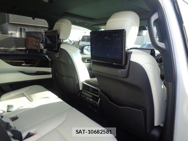 Lexus LX 2023-08 8743453-16
