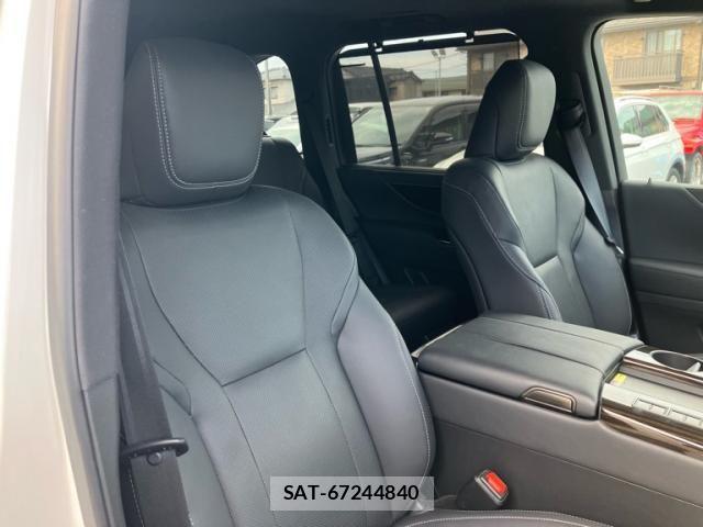 Lexus LX 2023-09 8829967-24