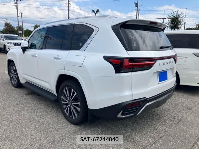 Lexus LX 2023-09 8829967-3