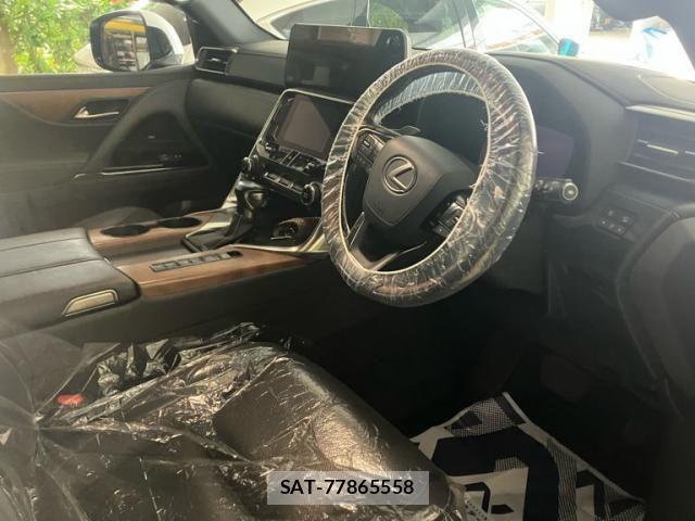 Lexus LX 2022-07 8849218-11