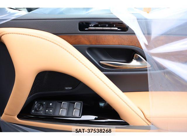 Lexus LX 2026-07 8457807-18