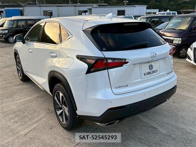 Lexus NX 2016-07 1302649-9