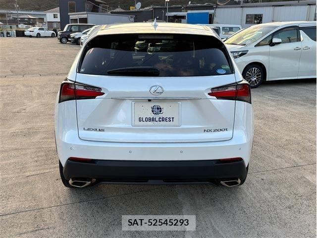Lexus NX 2016-07 1302649-10