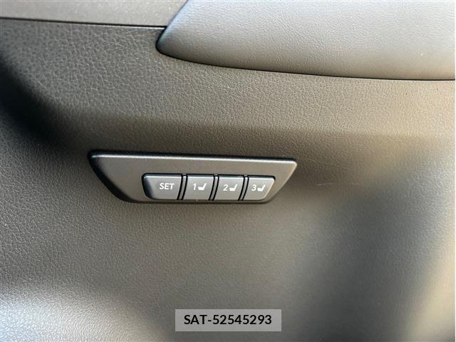 Lexus NX 2016-07 1302649-15