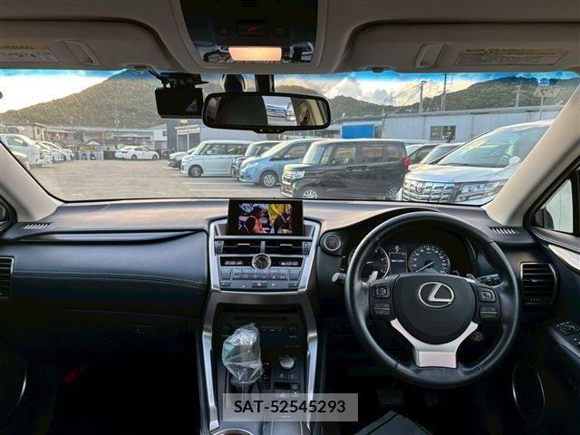 Lexus NX 2016-07 1302649-1