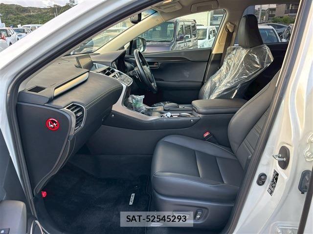 Lexus NX 2016-07 1302649-2