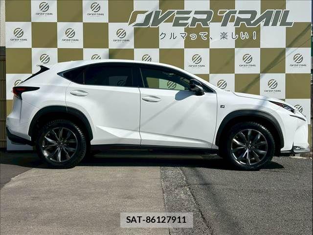 Lexus NX 2016-04 3674706-4
