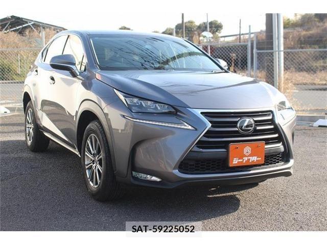 Lexus NX 2016-11 4044667-8