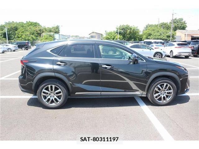Lexus NX 2015-10 6995108-12