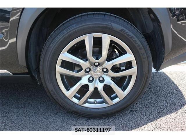 Lexus NX 2015-10 6995108-26