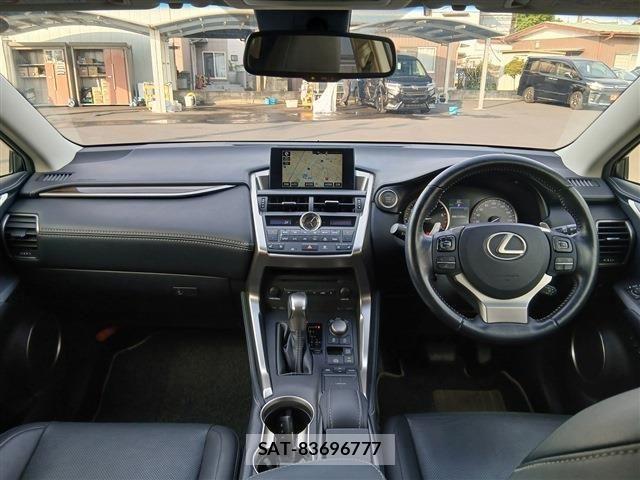 Lexus NX 2015-09 7221001-16