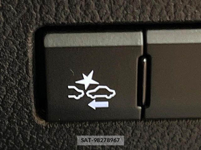 Lexus NX 2014-12 7725092-4