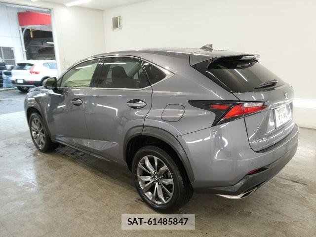 Lexus NX 2014-07 7877391-1