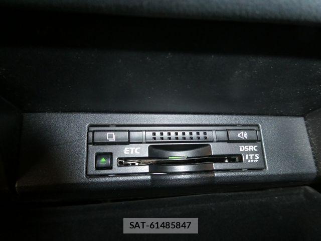 Lexus NX 2014-07 7877391-21