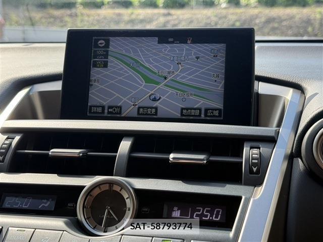 Lexus NX 2015-07 7877384-16