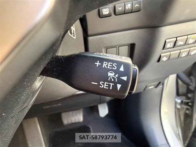 Lexus NX 2015-07 7877384-19