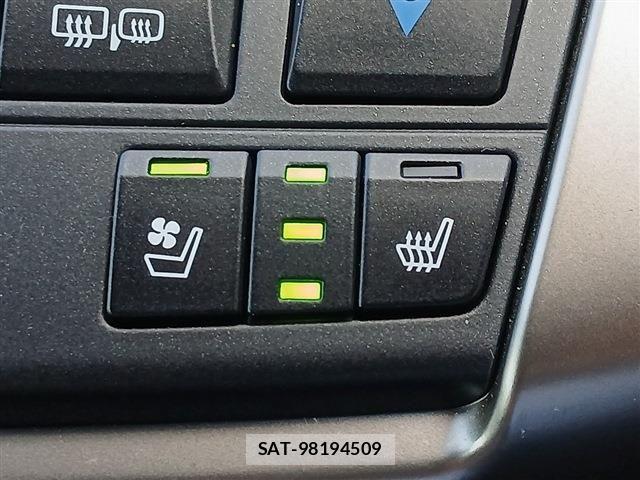 Lexus NX 2014-12 8146069-3