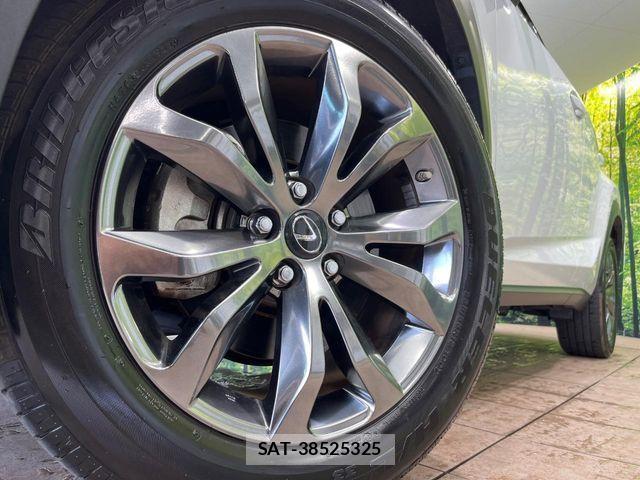 Lexus NX 2020-05 8208399-12