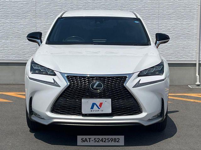 Lexus NX 2015-01 8208400-13