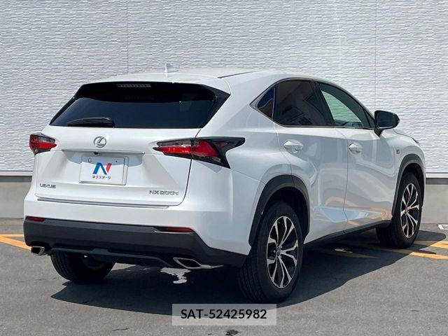 Lexus NX 2015-01 8208400-16
