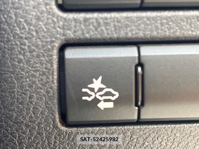 Lexus NX 2015-01 8208400-3