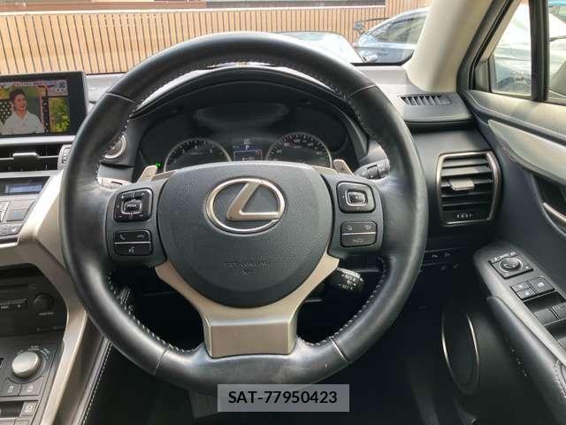 Lexus NX 2016-06 8208401-10