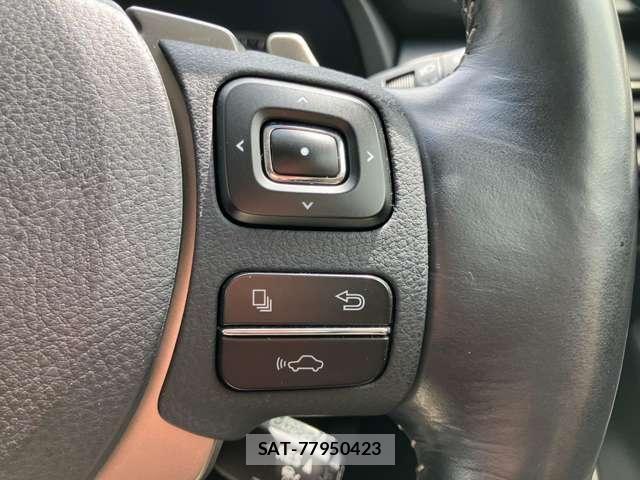 Lexus NX 2016-06 8208401-11