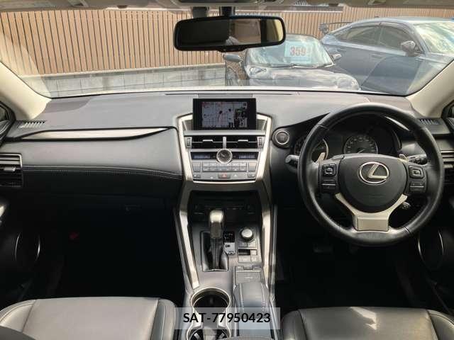 Lexus NX 2016-06 8208401-1