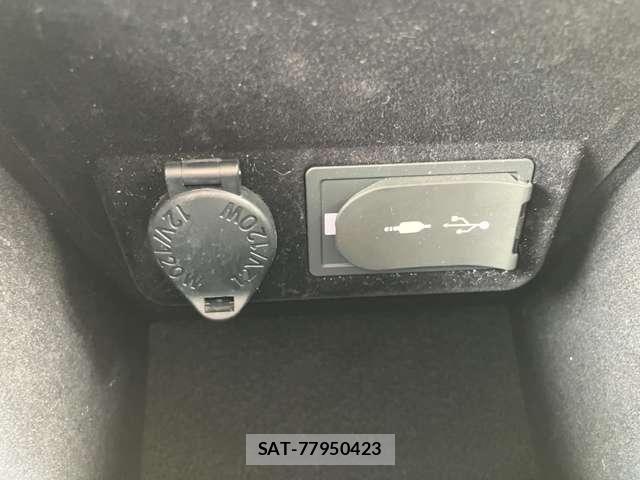 Lexus NX 2016-06 8208401-23