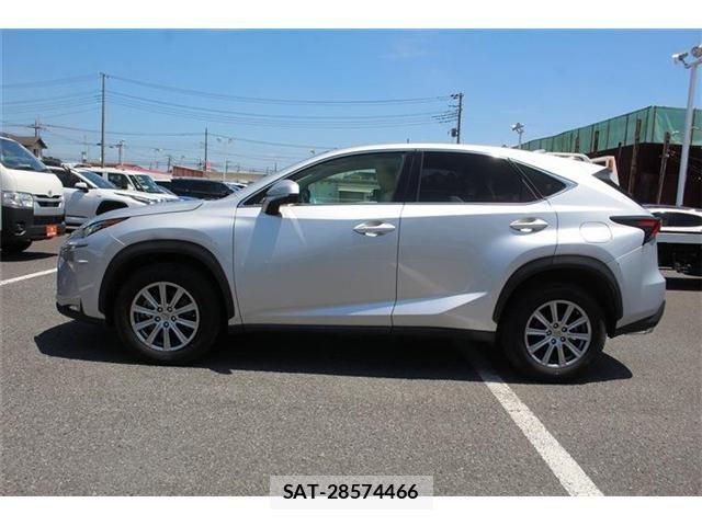 Lexus NX 2015-07 8354851-10
