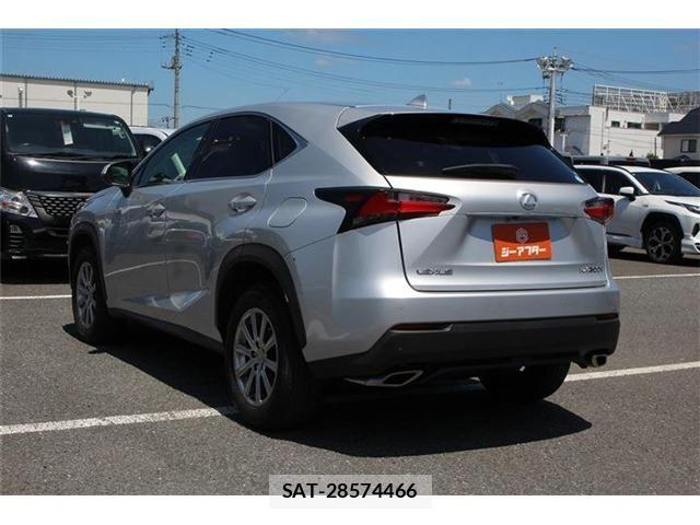 Lexus NX 2015-07 8354851-11