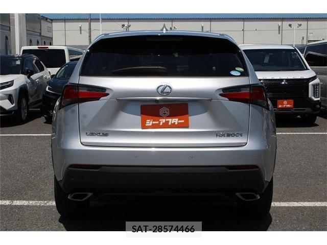 Lexus NX 2015-07 8354851-12