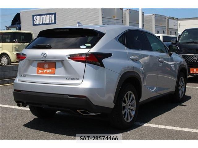Lexus NX 2015-07 8354851-13