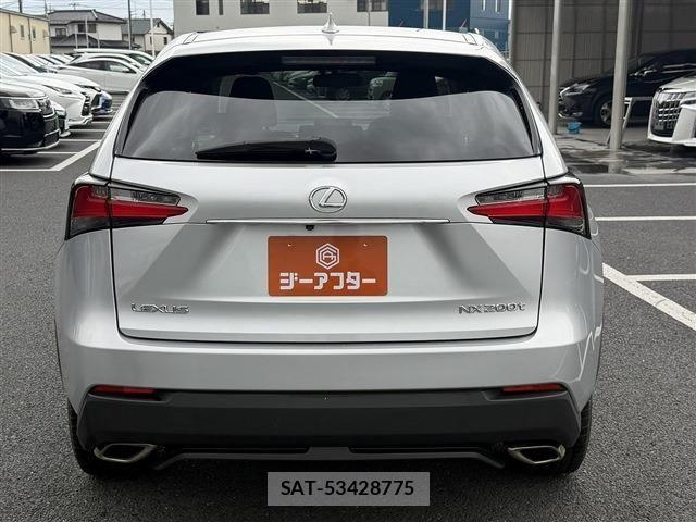 Lexus NX 2015-07 8666407-9
