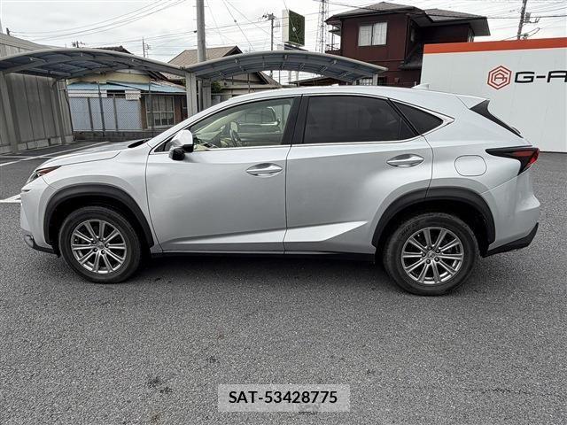 Lexus NX 2015-07 8666407-10