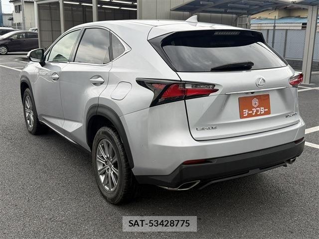 Lexus NX 2015-07 8666407-22