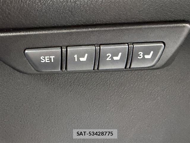 Lexus NX 2015-07 8666407-6