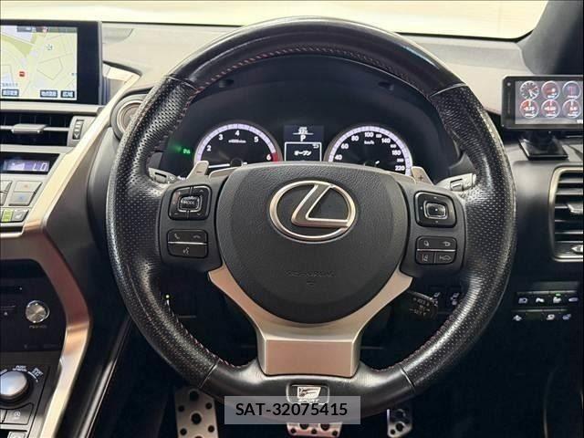 Lexus NX 2015-10 8666409-11