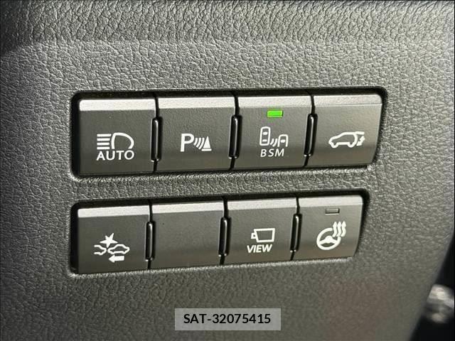 Lexus NX 2015-10 8666409-22