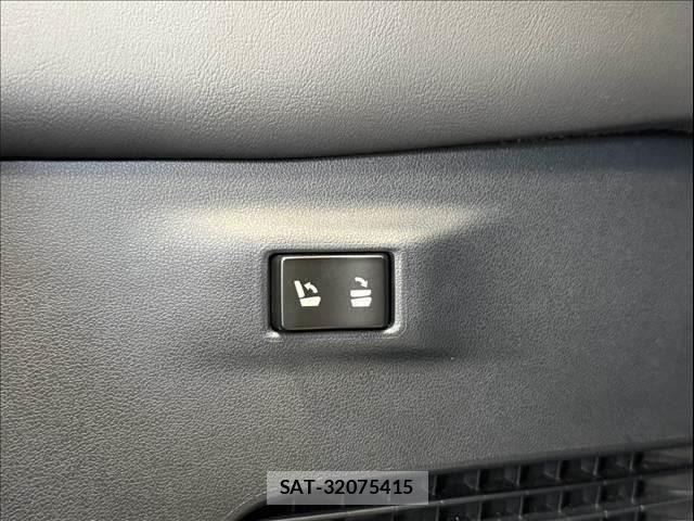 Lexus NX 2015-10 8666409-27