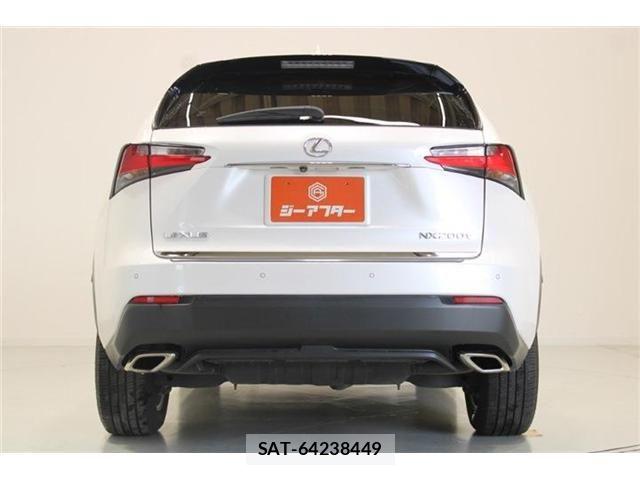 Lexus NX 2014-10 8666408-11