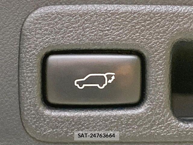 Lexus NX 2016-07 8659936-5